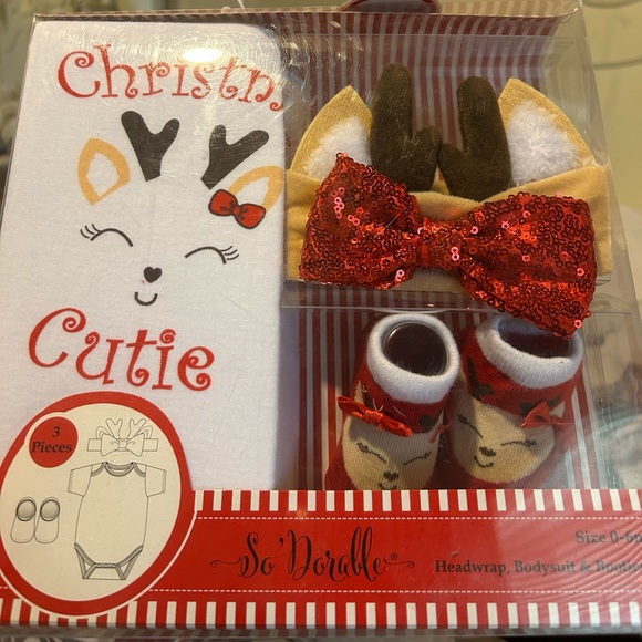“So Dorable” Baby’s first Christmas outfit 3 piece gift set! - Picture 3 of 3